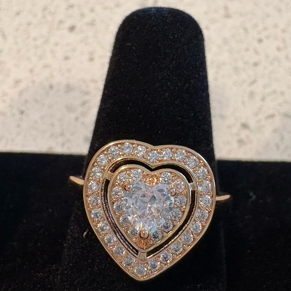 Jewelry - 💎 Rose gold tone ring